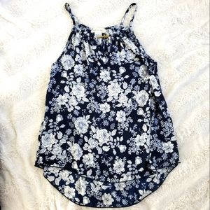 MILEY AND MOLLY FLORAL TOP NAVY AND WHITE SIZE MEDIUM